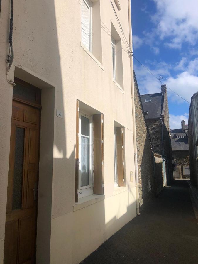 Appartement Rue Nationale - Port De La Houle Cancale Buitenkant foto