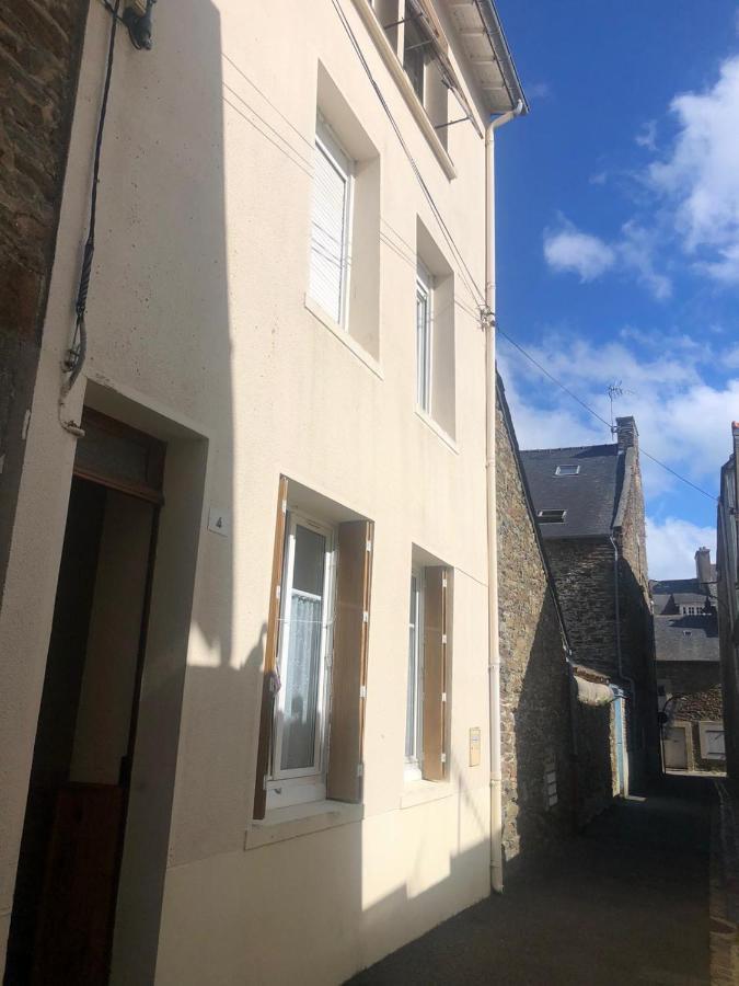 Appartement Rue Nationale - Port De La Houle Cancale Buitenkant foto
